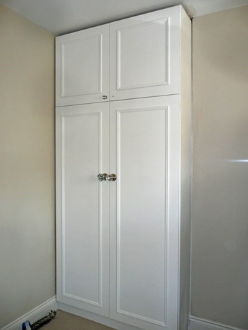 white wardrobes